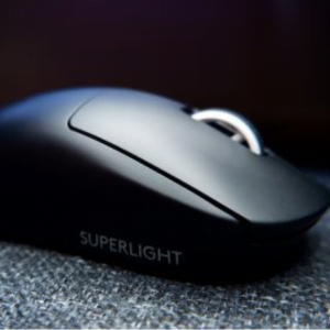 Logitech Pro X SuperLight - modelo com pegada confortável - opção de alta sensibilidade - modelos de periféricos e mouses do mercado