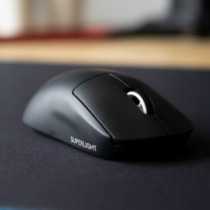 Logitech Pro X SuperLight - modelo com pegada confortável - opção de alta sensibilidade - modelos de periféricos e mouses